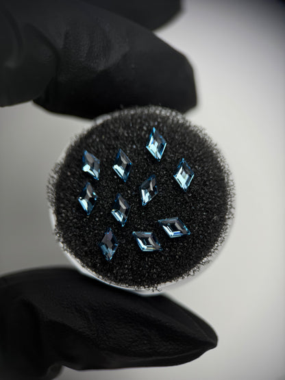 Pack 10 gemas dentales Rombo SWAROVSKI® - Aquamarine