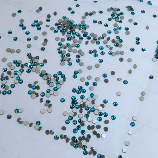 Cristales SWAROVSKI® 2058 redondos - Blue Zircon