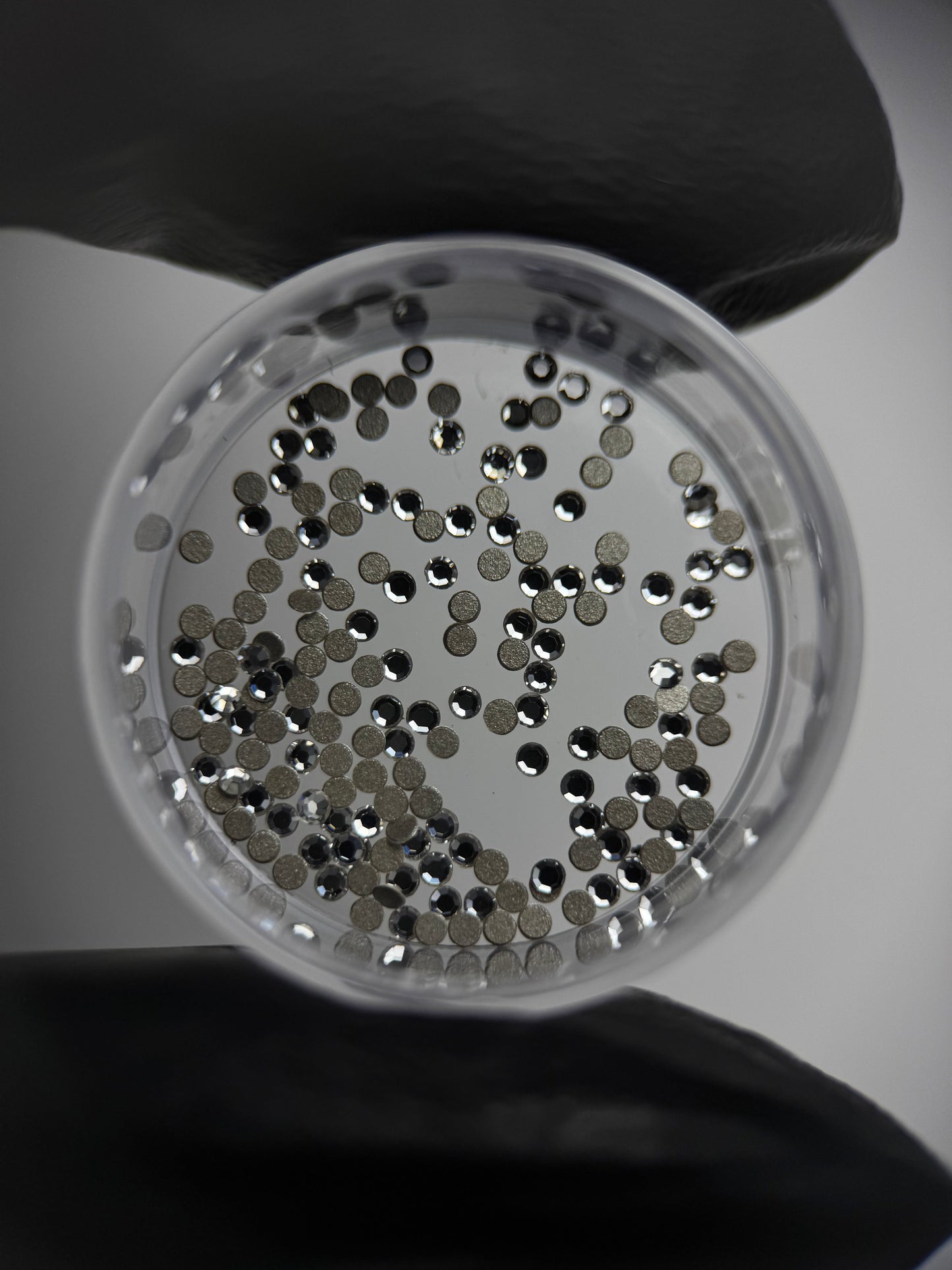 Cristales SWAROVSKI® 2000 redondos - Crystal - SS3/SS4 - 100 unidades