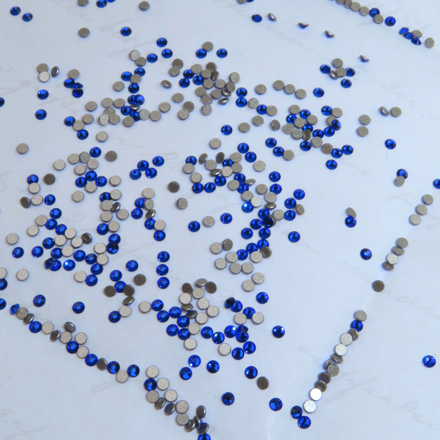 Cristales SWAROVSKI® 2058 redondos - Majestic Blue