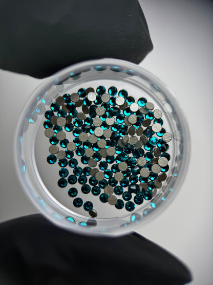 Cristales SWAROVSKI® 2058 redondos - Blue Zircon